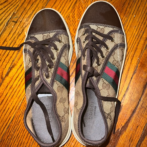 Authentic Gucci sneakers - Picture 1 of 4